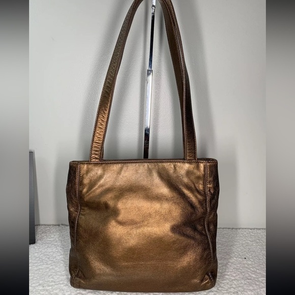 🛑SOLD🛑Vintage, Chanel Bronze Leather Small Tote - Picture 2 of 9